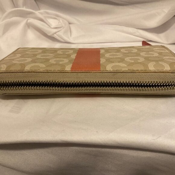 Coach Signature Leather Long Zip Around Wallet - Picture 4 of 4